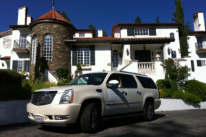SUV Tour Car in front of Chateau